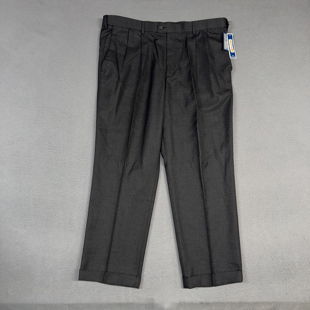 Dockers Pants Mens 40x30 Gray Relaxed Fit Pleated Cuffed Polyester Dress NWT New